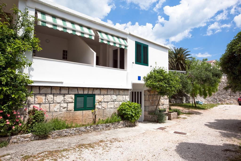 Apartments Smiljka Tučepi Exterior foto